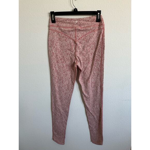 Gymshark workout Textured Leggings pink white pattern Women’s size Medium - Picture 2 of 8